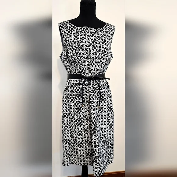 Talbots Petite Black White Geometric Print Dress Sleeveless Belted Size 14 - Picture 1 of 9